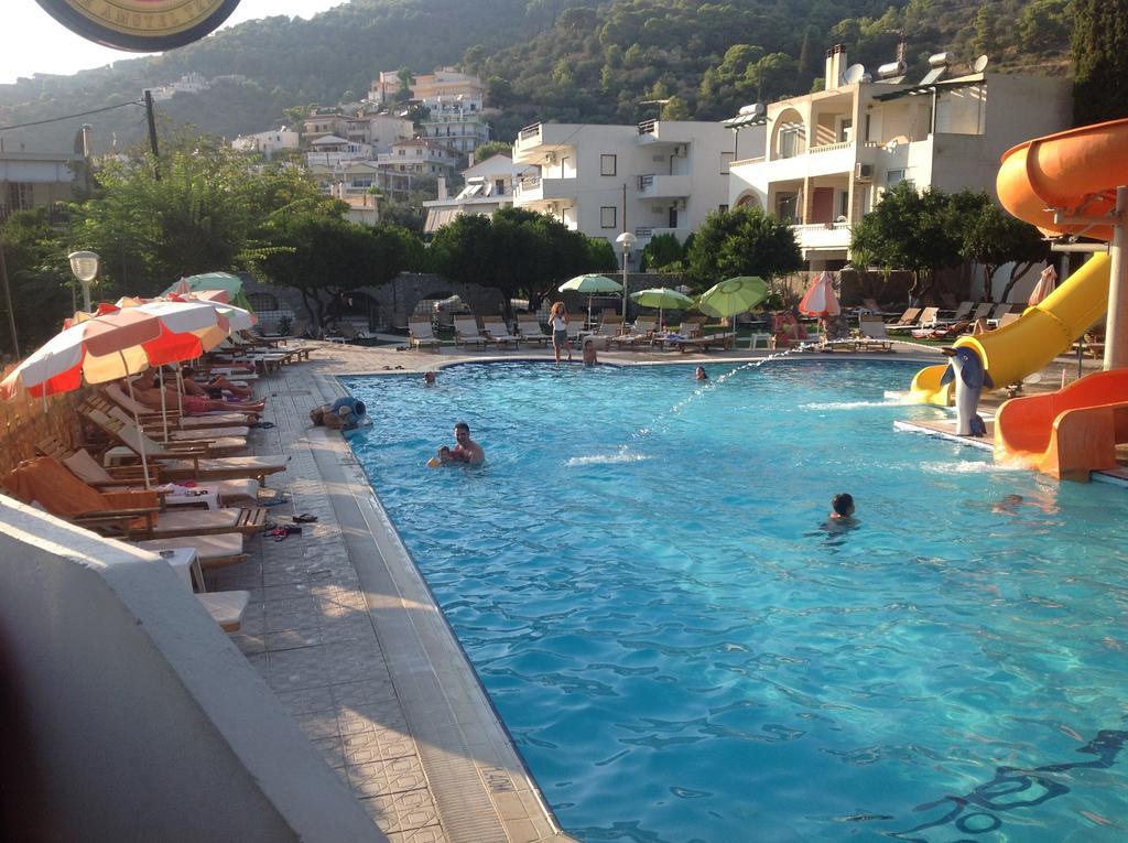 Kamares Apartments Εε Poros Town Esterno foto