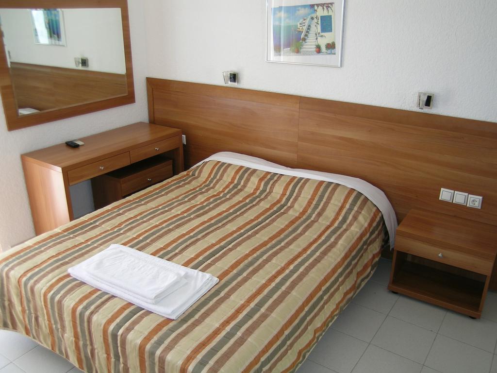 Kamares Apartments Εε Poros Town Camera foto