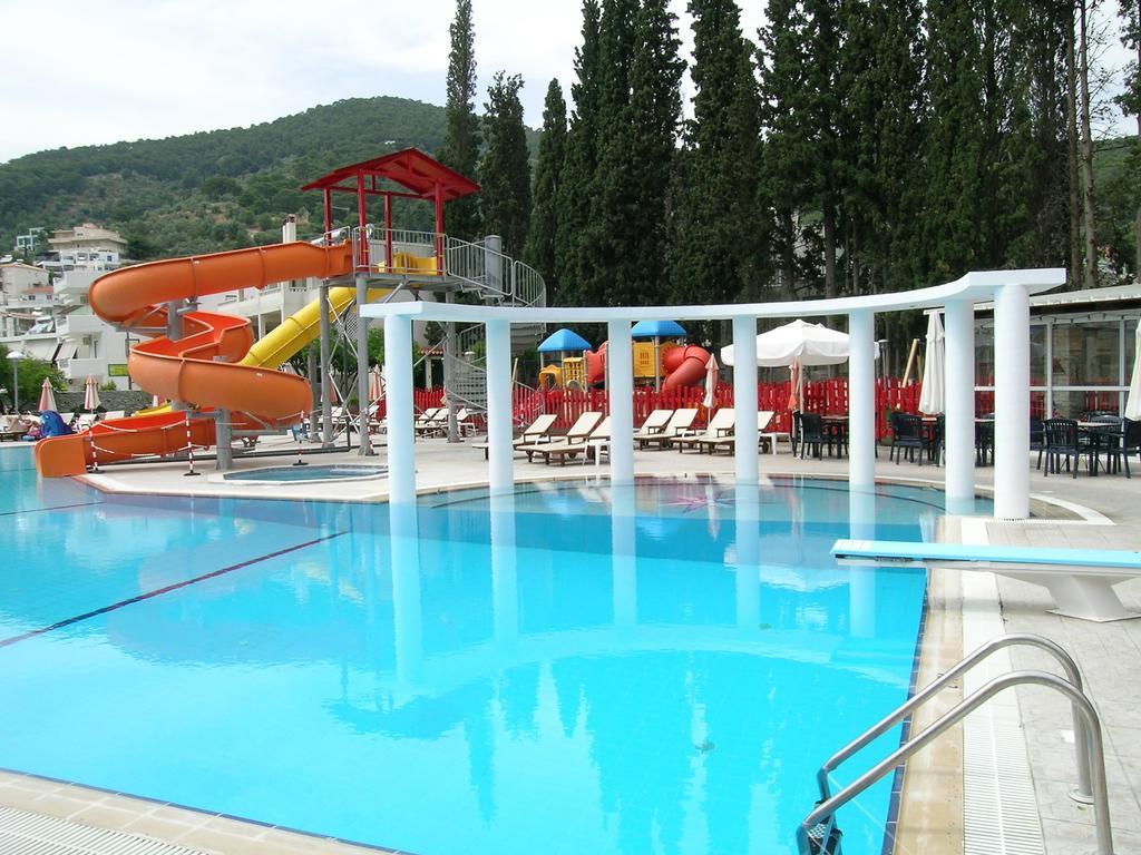 Kamares Apartments Εε Poros Town Esterno foto