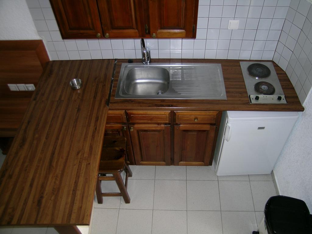 Kamares Apartments Εε Poros Town Camera foto
