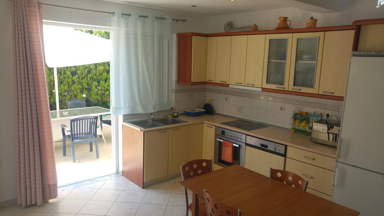 Kamares Apartments Εε Poros Town Esterno foto